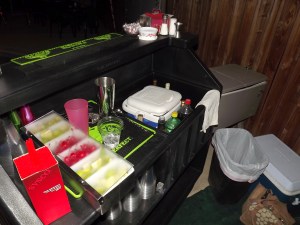 Portable bar on rollers